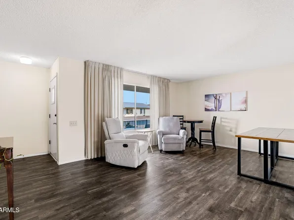 811 LEISURE WORLD --, Mesa, AZ 85206