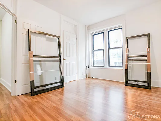 Rented by City Connections Realty | media 1