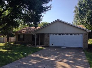 309 Lindenwood Ln S, Hewitt, TX 76643