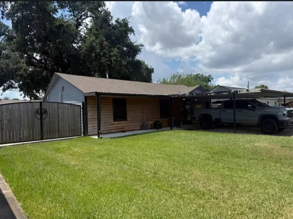 2314 Estate Dr, Deer Park, TX 77536