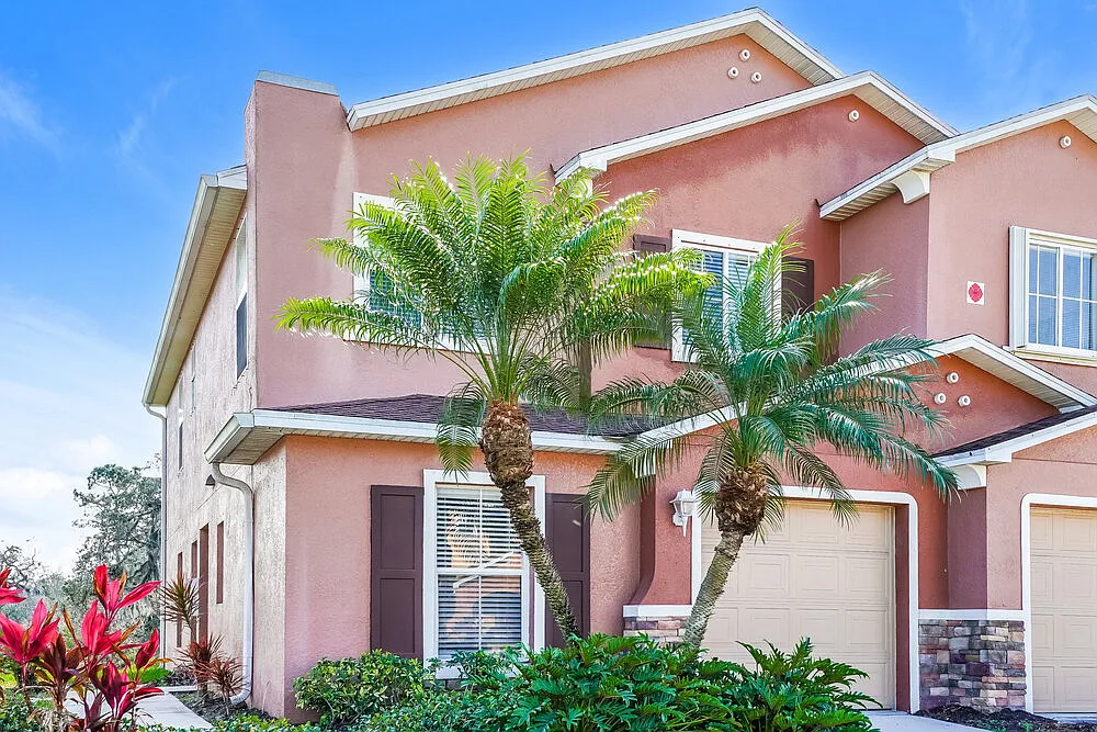 3 bed, 2.5 bath, 1688 sqft, $1,870 — Photo 1