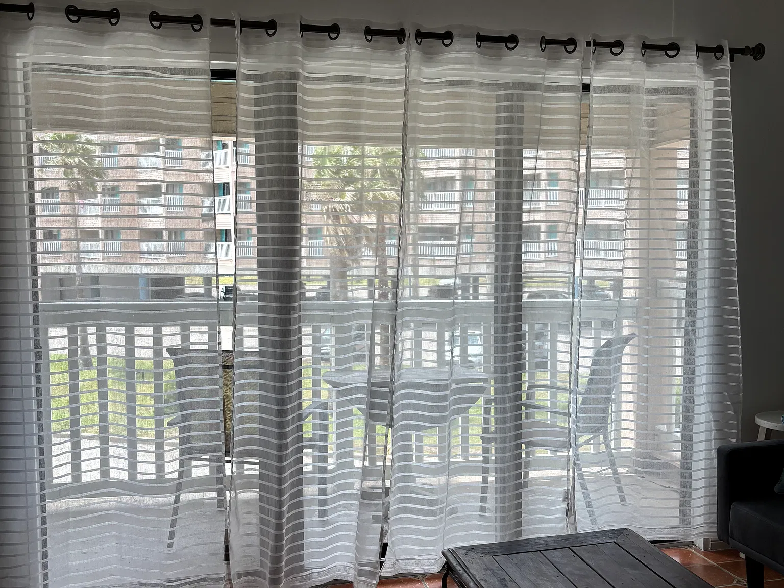 1 bed, 420 sqft, $1,200 — Photo 3