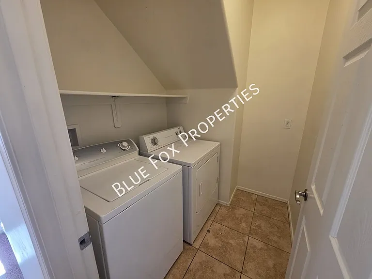 3508 W Lost Village Ln — Photo 30
