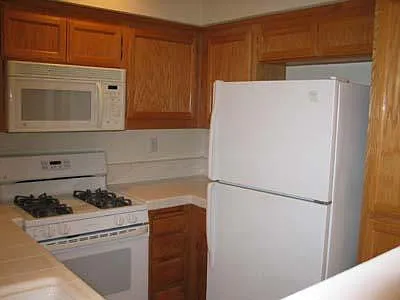 3131 Arcadia Cmn #8 — Photo 11