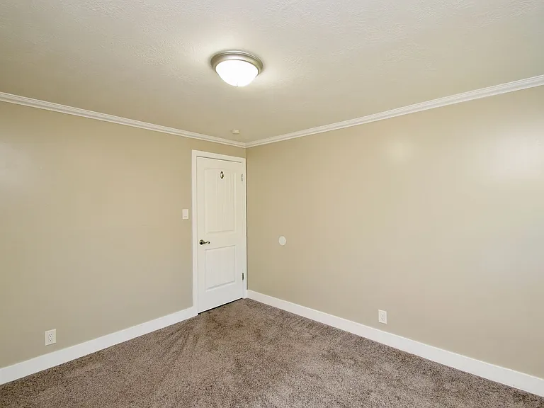 127 E 1100 N #3 — Photo 13