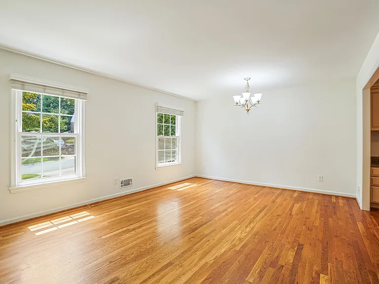 12027 Devilwood Dr — Photo 4