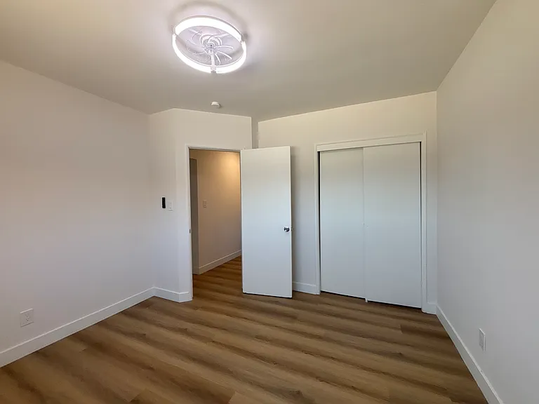 4555 W 173rd St #1 — Photo 9