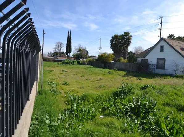 240 S Santa Cruz Ave, Modesto, CA 95354