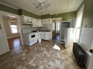 (Undisclosed Address), Easthampton, MA 01027
