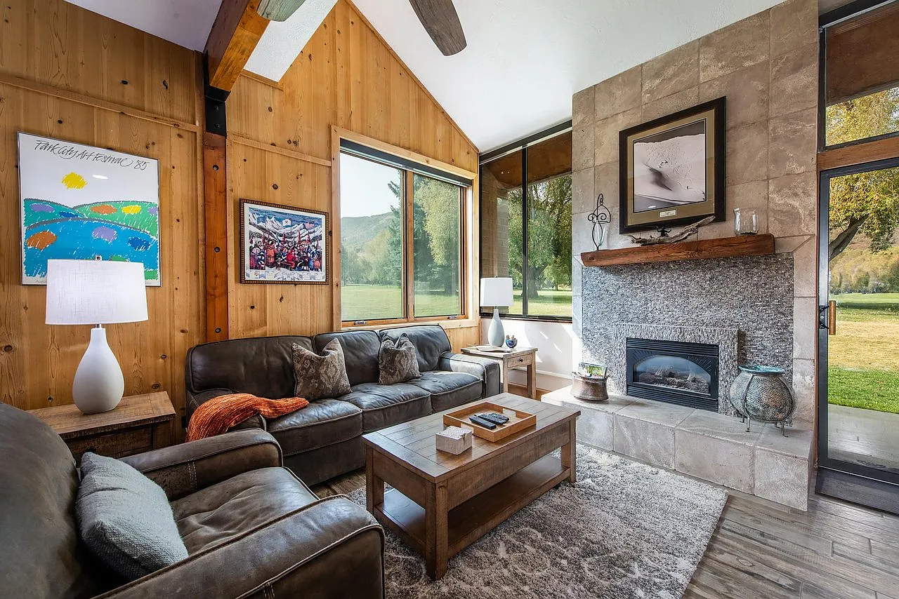 3 bed, 3.5 bath, 1760 sqft, $3,500 — Photo 3
