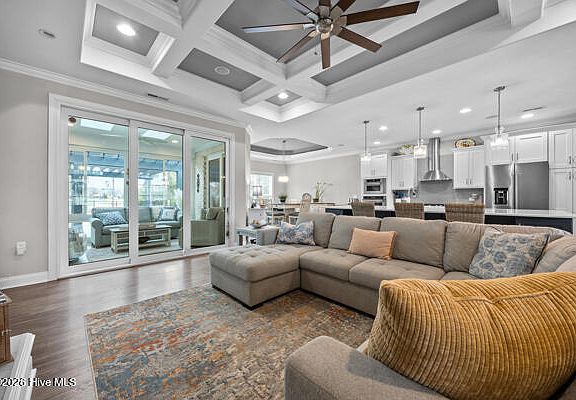 5th image of 8564 Shady Ridge Court NE