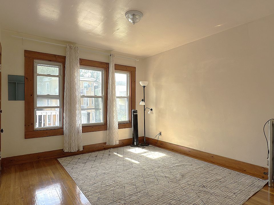 1st image of 3965 Washington St APT 3L
