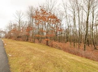 4 Amanda Ln, New Milford, CT 06776