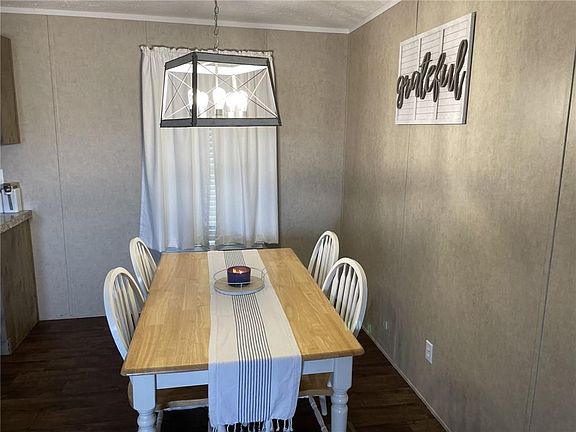 4th image of 1078 Vince Ln