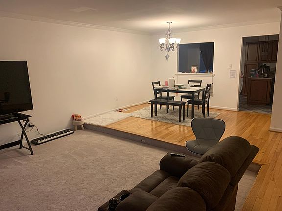 4th image of 20184 Hardwood Ter
