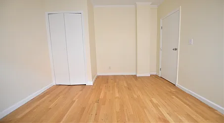 Rented by Manhattan Realty Group