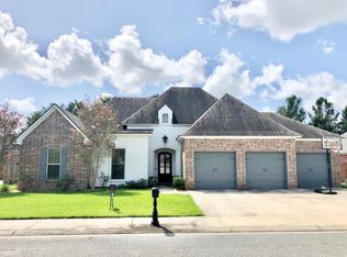 207 Abaco Ln, Lafayette, LA 70508