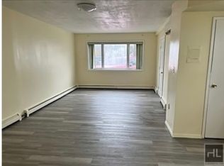 226 Sandalwood Dr FLOOR 1, Staten Island, NY 10308