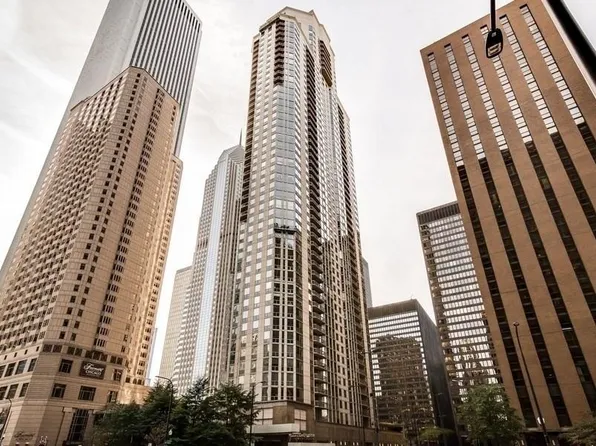 222 N Columbus Dr APT 3105, Chicago, IL 60601