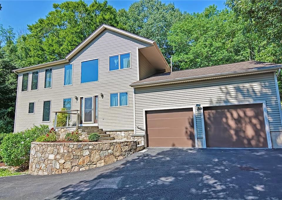 987 Phenix Ave, Cranston, RI 02921 Zillow