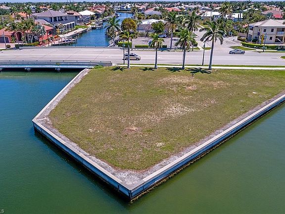 5th image of 328 N Collier Blvd Lot 8