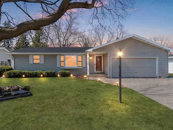 2562 Libal St, Green Bay, WI 54301