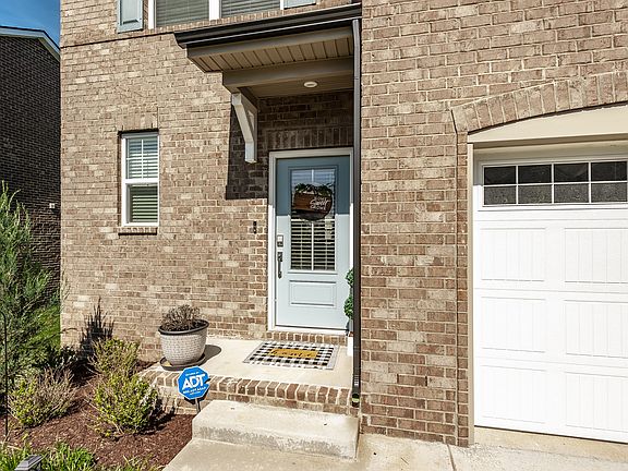 5th image of 2027 Sperling Dr