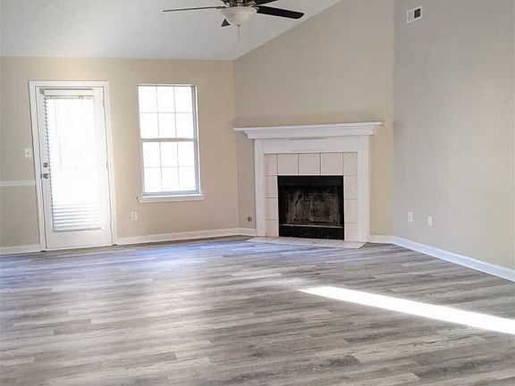 4th image of 349 Winchester Dr