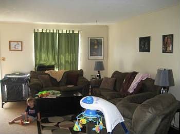 2nd image of 2933 Ithaca St