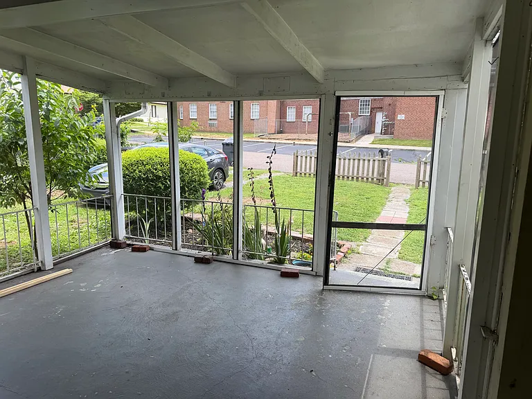 2229 Belvoir Ave — Photo 5