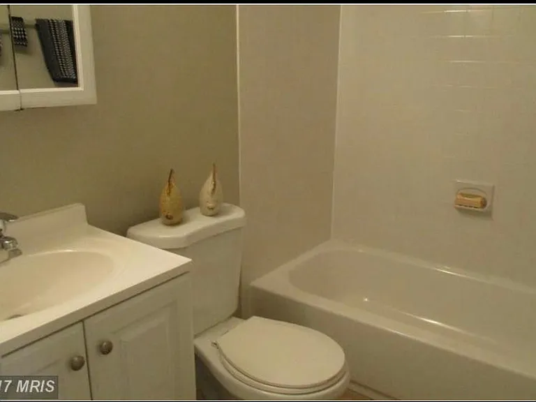 9451 Fairfax Blvd #202 — Photo 11
