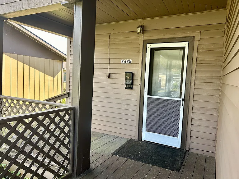 2428 Pacific Ave #1 — Photo 2