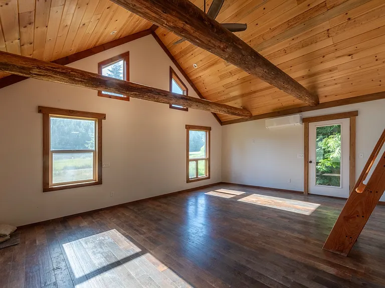 54 Shadow Valley Ln — Photo 2