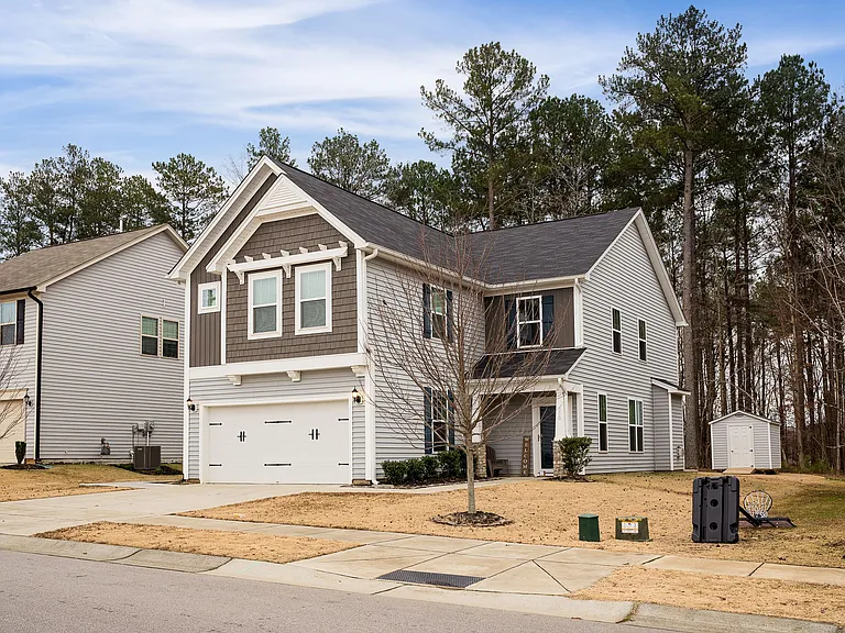 300 Hawksbill Dr — Photo 2