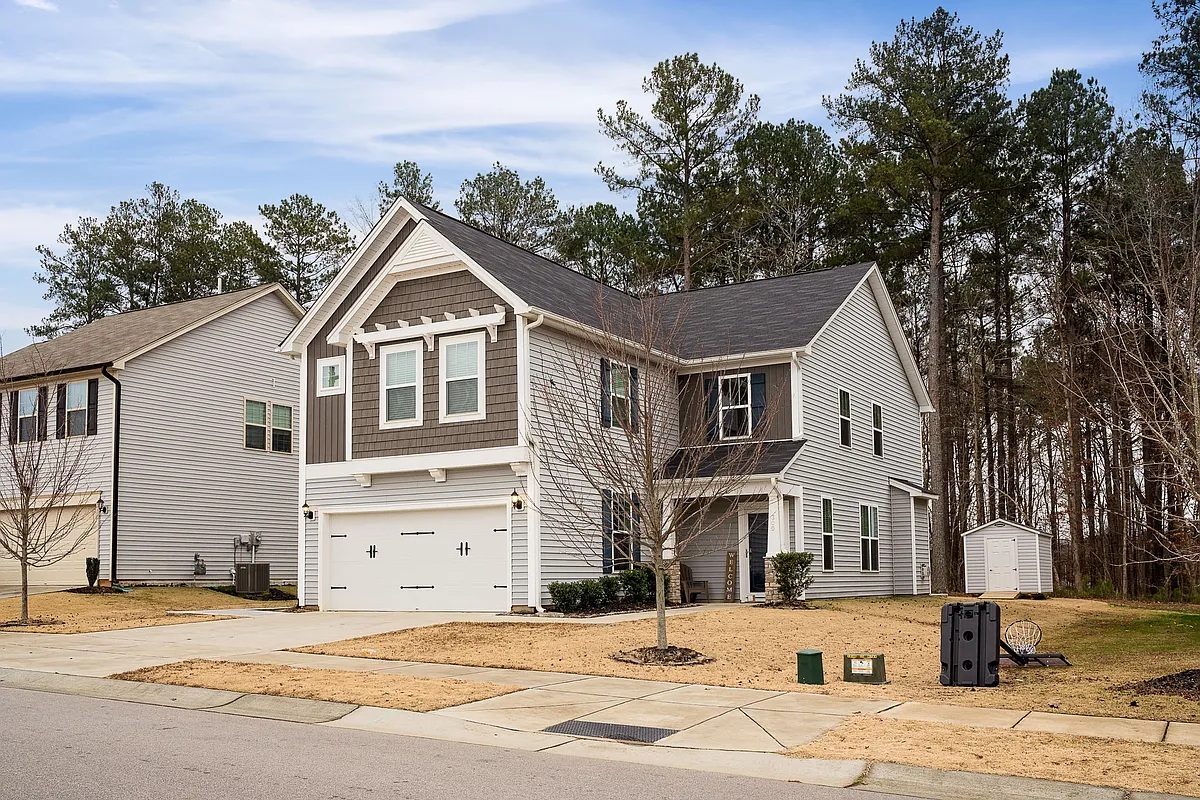 Building Photo - 300 Hawksbill Dr
