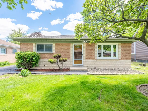 319 Spruce Ave, Bensenville, IL 60106