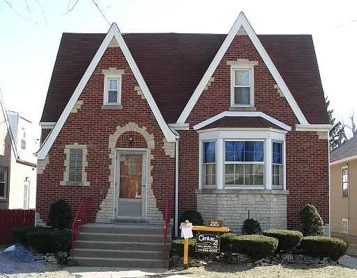 1st image of 3719 S Kenilworth Ave