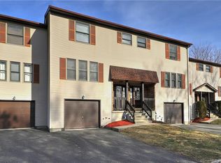 138 Barn Finch Cir #138, Naugatuck, CT 06770