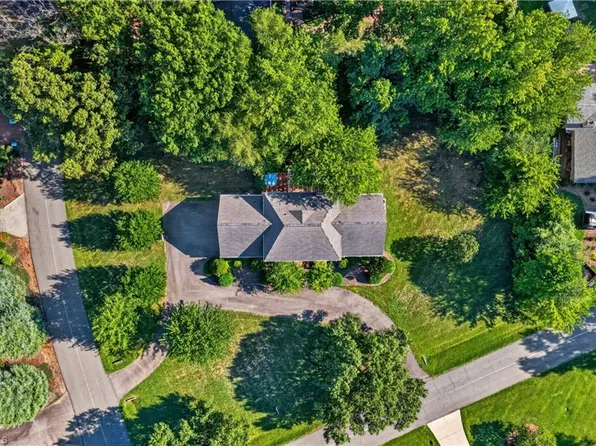 1018 Riverbend Dr, Bermuda Run, NC 27006
