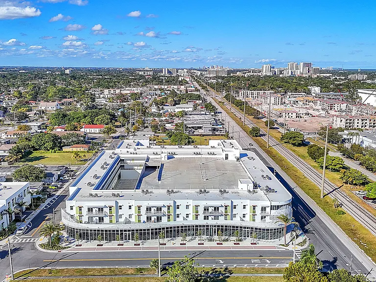 Hallandale City Center — Photo 27