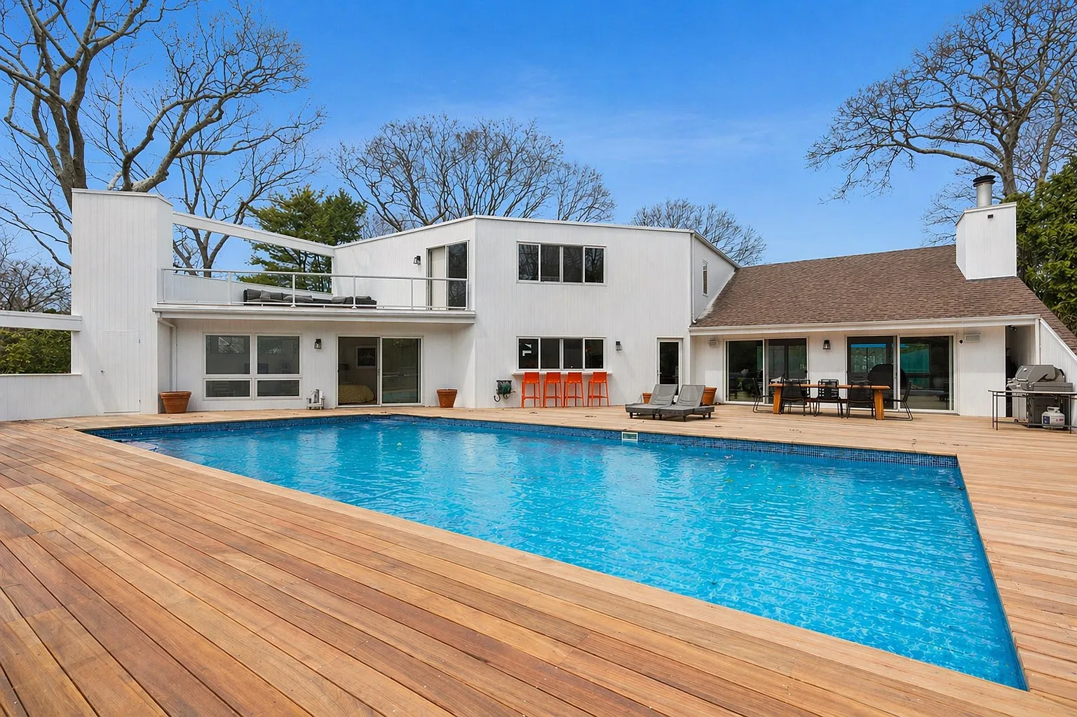 Quogue South Pool, Tennis and Beach — Photo 1