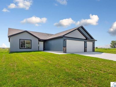 812 Pond View Dr, Arlington, MN, 55307