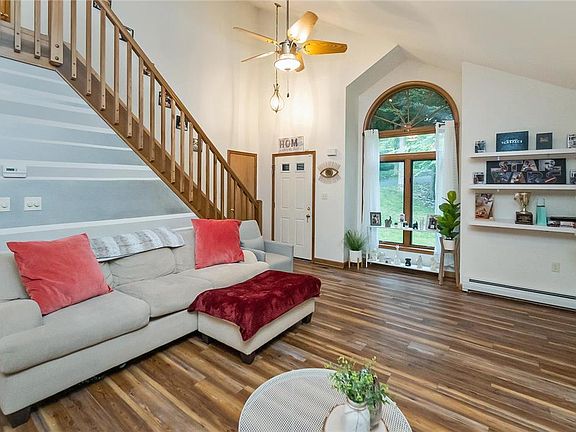 5th image of 258 Estate Dr