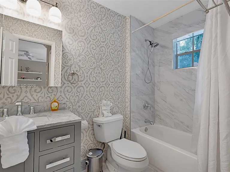 7711 Coquina Dr — Photo 22