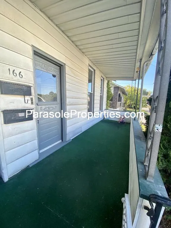166 Vine St Apt 2 — Photo 3