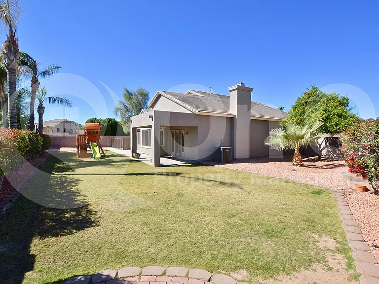 6629 W Rose Garden Ln — Photo 32
