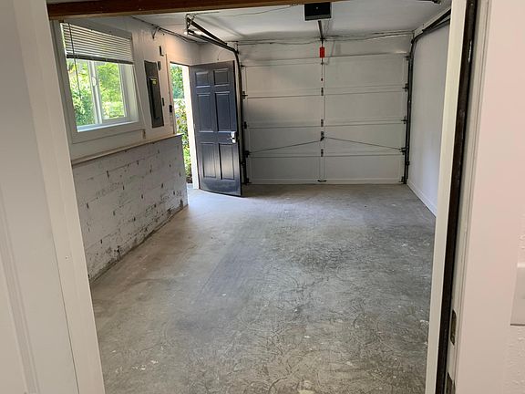 4th image of 13428 NE 80th St
