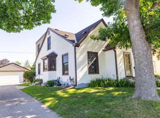 805 Cottage Ave W, Saint Paul, MN 55117