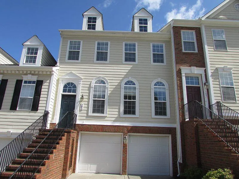 303 Kirkeenan Cir