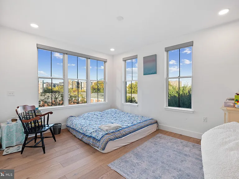 1245 N Pierce St #9 — Photo 17